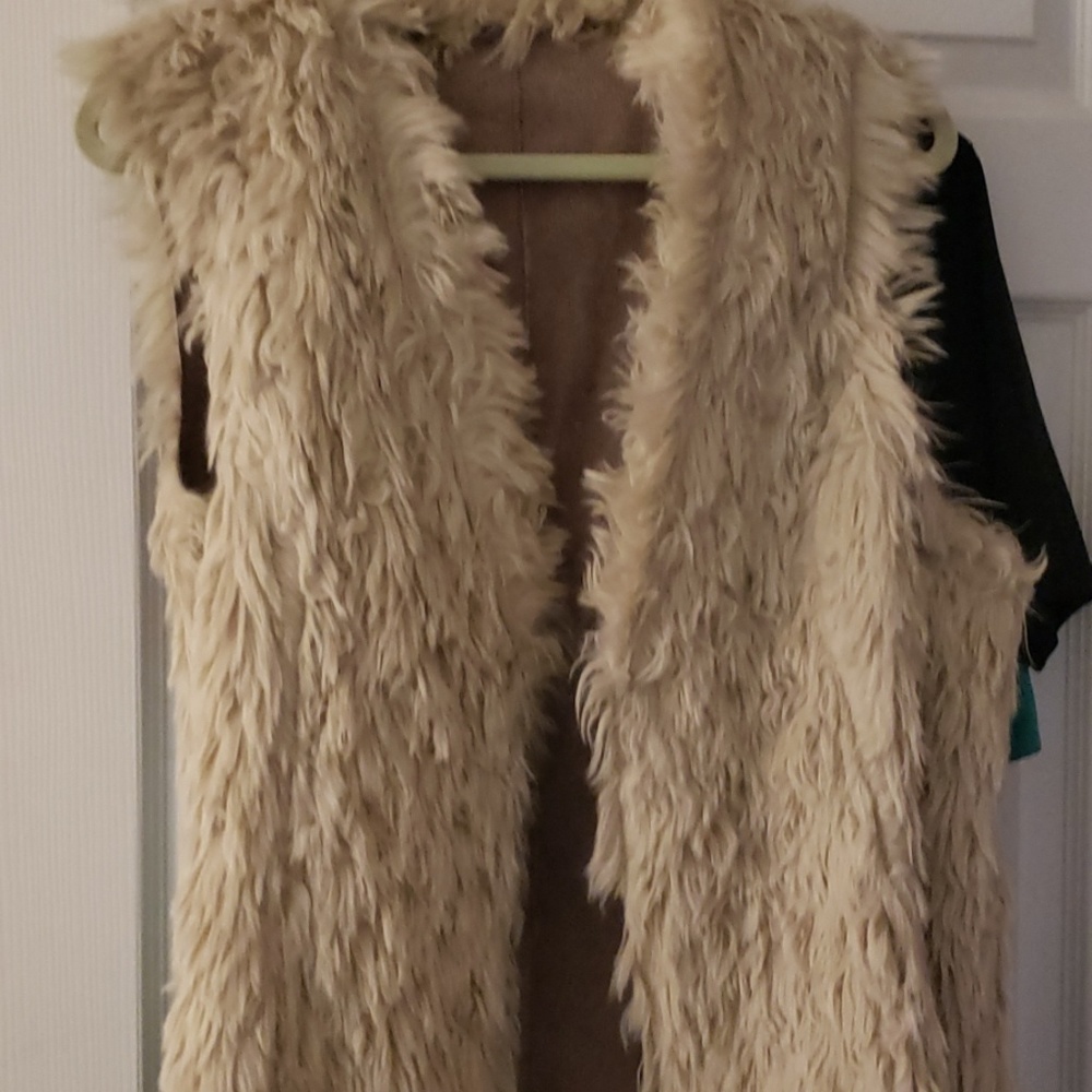 Vest - Picture 2 of 2